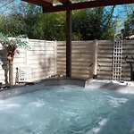 Mobil-home Avec Terrasse Et Salon De Jardin - Api-1-52-502 *