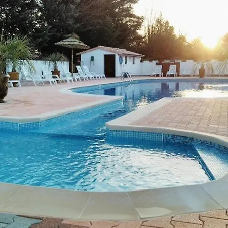 مكان تخييم Mobil-home Avec Terrasse Et Salon De Jardin - Api-1-52-502 Massillargues-Attuech